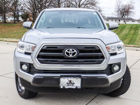 Used 2017 Toyota Tacoma SR5 w/ Tow Package image 13