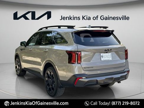 Used 2025 Kia Sorento SX AWD/4WD image 5