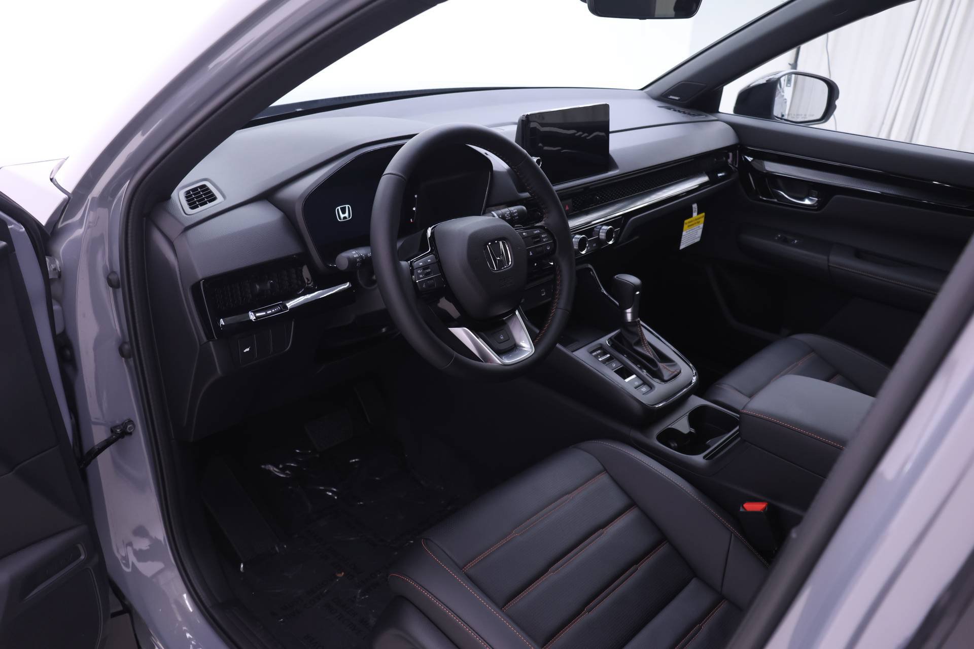 Used 2024 Volvo S60 B5 Plus FWD image 28