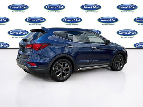 Used 2018 Hyundai Santa Fe Sport w/ Cargo Package FWD image 7