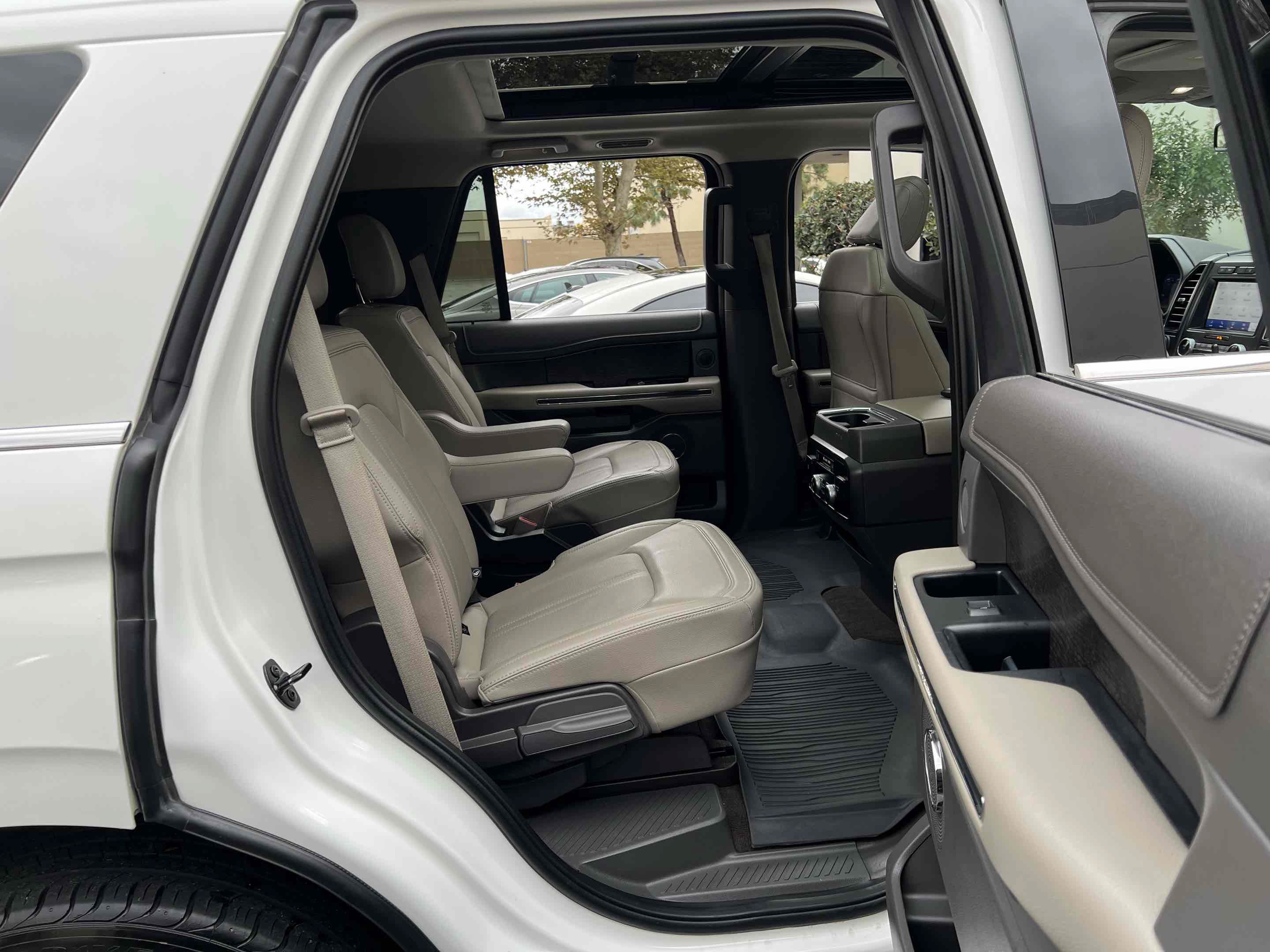Used 2021 Ford Expedition Limited AWD/4WD image 38