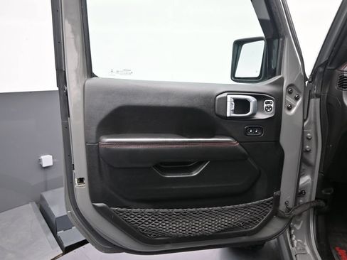 Used 2022 Jeep Gladiator Rubicon w/ LED Lighting Group AWD/4WD image 11