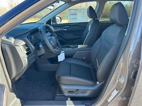 New 2026 Nissan Rogue SV image 9