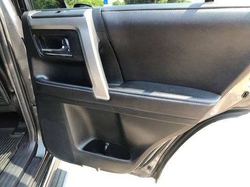 Used 2018 Toyota 4Runner Limited AWD/4WD image 31