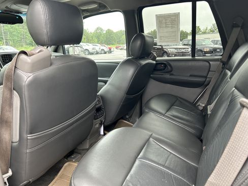 Used 2002 Chevrolet TrailBlazer LT w/ Driver Convenience Pkg AWD/4WD image 11