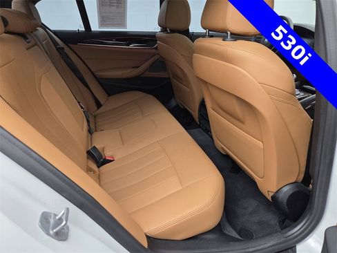 Used 2021 BMW 530i w/ Premium Package image 19