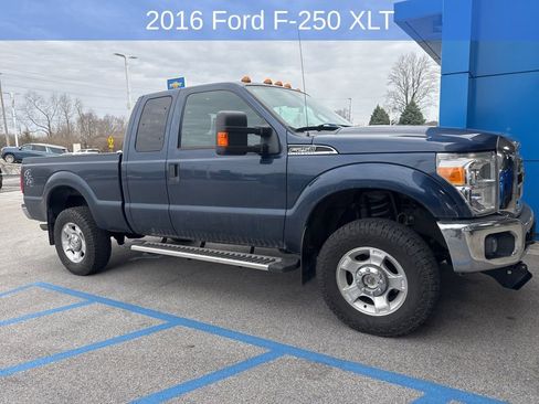 Used 2016 Ford F250 XLT w/ XLT Value Package image 2