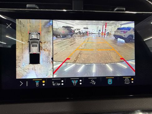 Used 2023 GMC Sierra 1500 AT4 w/ Technology Package image 20