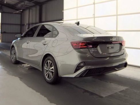 Certified 2024 Kia Forte LXS w/ LXS Technology Package FWD image 5
