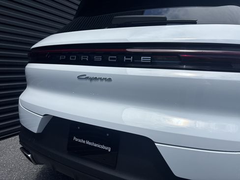 New 2026 Porsche Cayenne AWD/4WD image 24