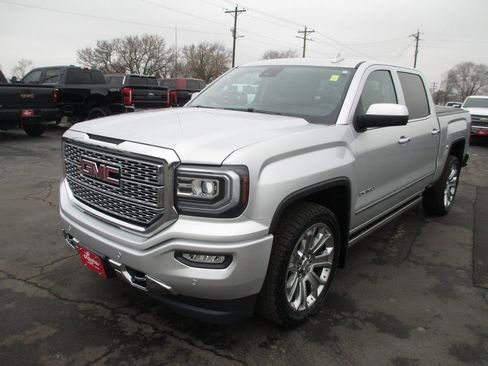 Used 2018 GMC Sierra 1500 Denali w/ Denali Ultimate Package image 11