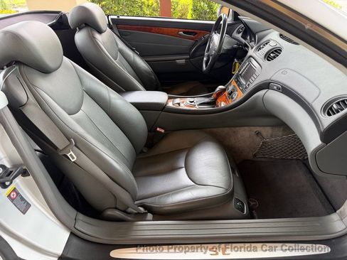 Used 2005 Mercedes-Benz SL 500 image 32