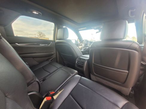 Used 2020 Cadillac XT5 Premium Luxury image 8
