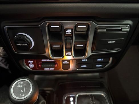 New 2026 Jeep Gladiator Mojave image 16