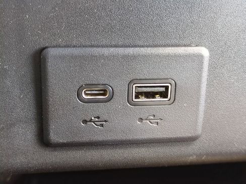 Used 2022 Chevrolet Silverado 1500 High Country image 20