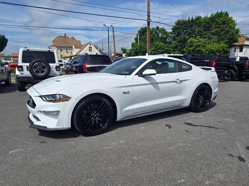 Used 2020 Ford Mustang GT Premium w/ GT Performance Package RWD image 3