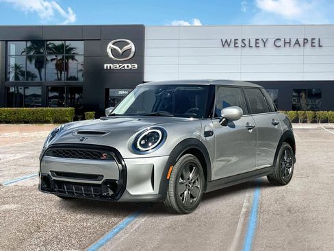 Used 2024 MINI Cooper S image 1