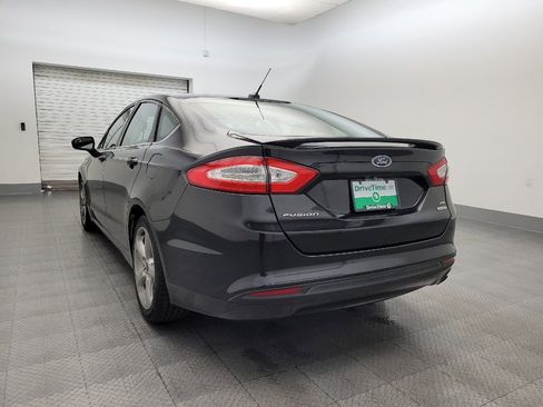Used 2015 Ford Fusion SE w/ Equipment Group 201A image 5