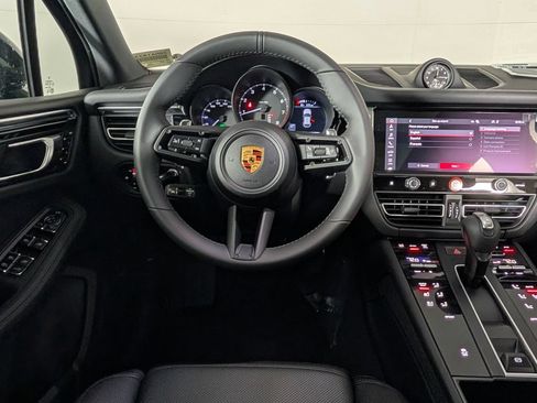 New 2026 Porsche Macan AWD/4WD image 21