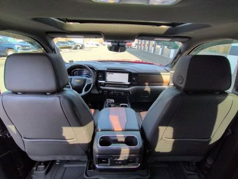 Used 2024 Chevrolet Silverado 1500 High Country w/ Technology Package image 21