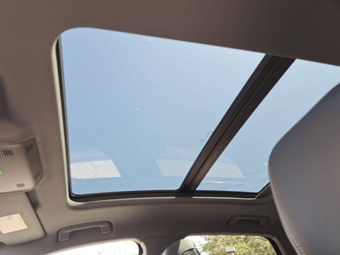 Certified 2025 Audi Q4 e-tron Premium Plus w/ Premium Plus AWD/4WD image 31