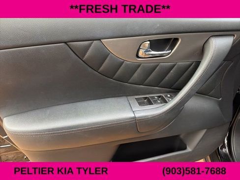 Used 2017 INFINITI QX70 AWD image 15