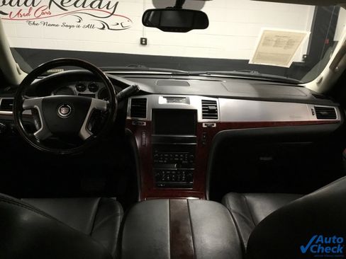 Used 2011 Cadillac Escalade EXT Luxury image 33