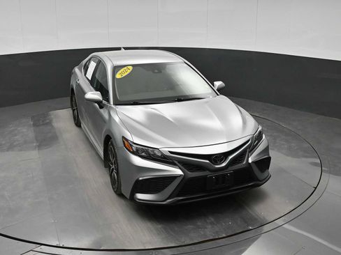 Used 2024 Toyota Camry SE FWD image 24