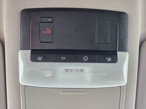 Used 2025 Nissan Rogue SV AWD/4WD image 24