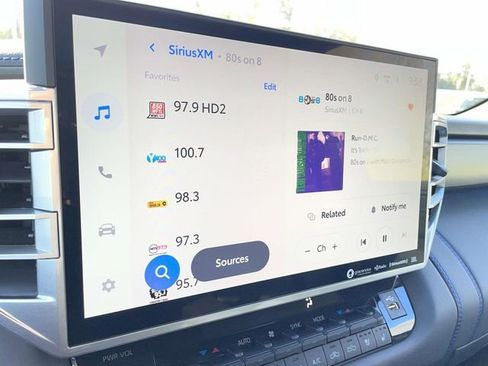 Used 2023 Toyota Tundra Platinum image 28