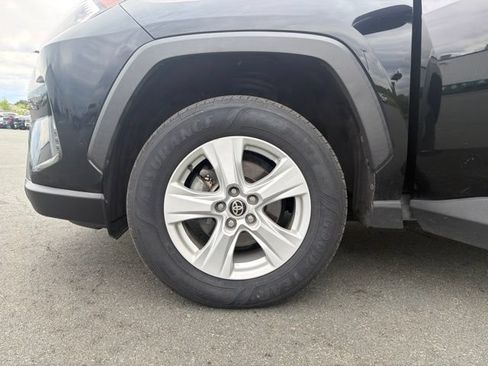Used 2021 Toyota RAV4 XLE AWD/4WD image 40