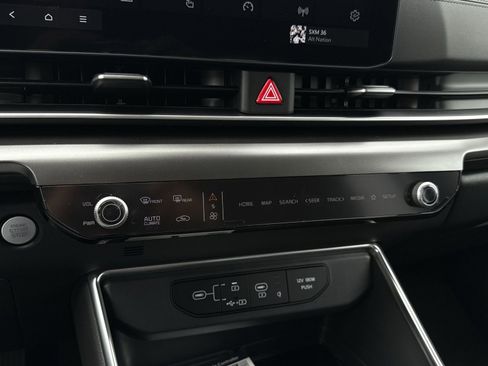 New 2026 Kia Carnival SX w/ SX Dark Edition Package FWD image 27