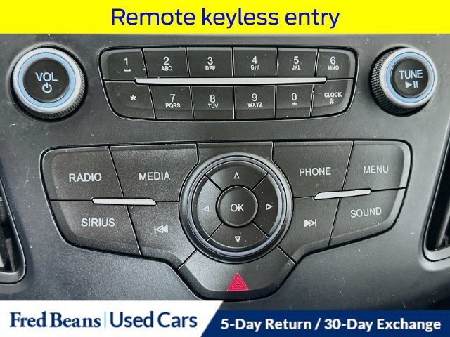 Used 2016 Ford Focus SE w/ SE Power Seat Package FWD image 18