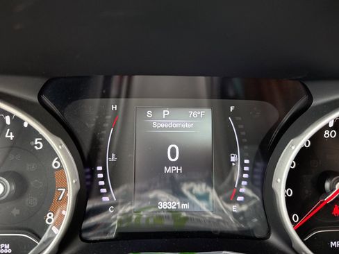 Used 2020 Jeep Compass Latitude image 12