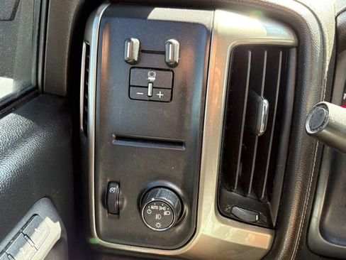 Used 2018 Chevrolet Silverado 1500 High Country RWD image 20