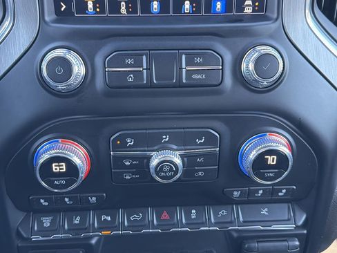 Used 2023 GMC Sierra 3500 Denali image 6