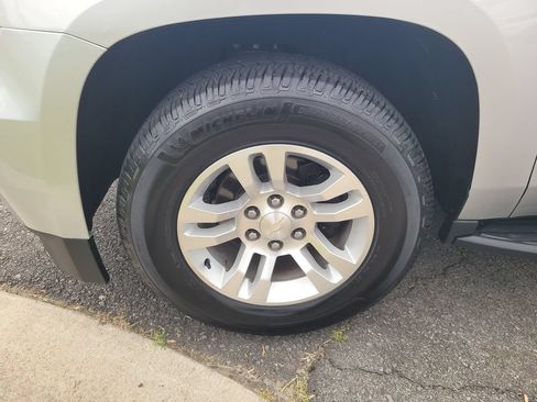 Used 2019 Chevrolet Tahoe LT RWD image 8