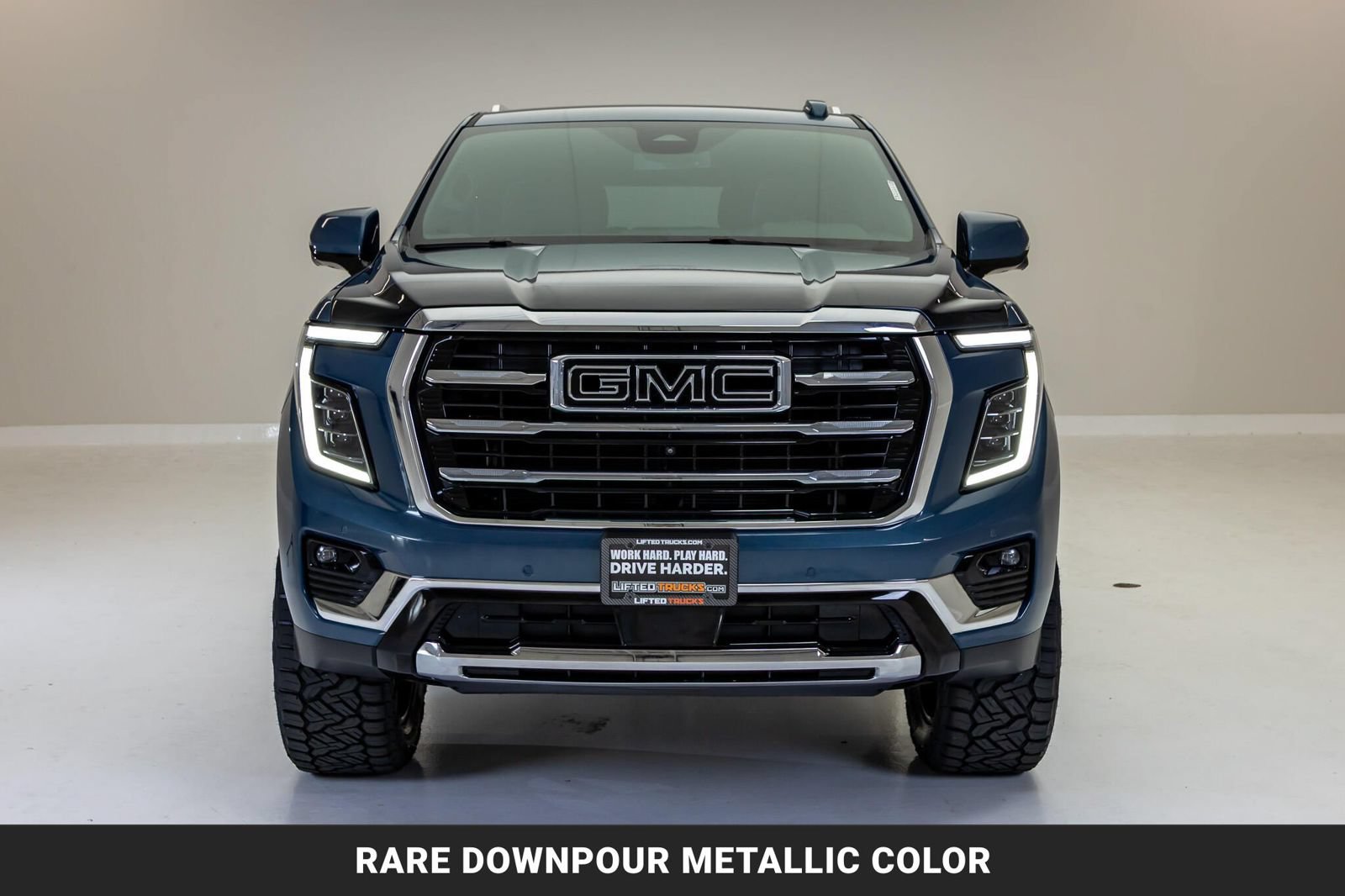 Used 2025 GMC Yukon Elevation AWD/4WD image 4