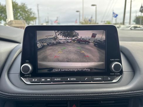 Certified 2025 Nissan Rogue S image 17