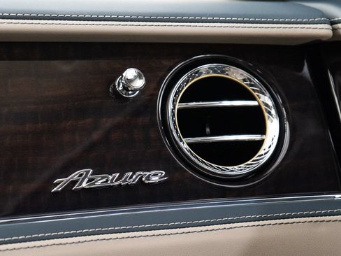 Used 2026 Bentley Flying Spur Plug-In Hybrid AWD/4WD image 40
