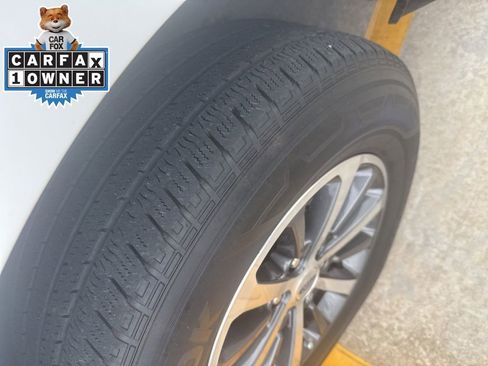 Used 2020 Ford Expedition XLT image 13