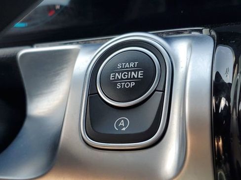 Used 2022 Mercedes-Benz GLB 250 4MATIC image 16