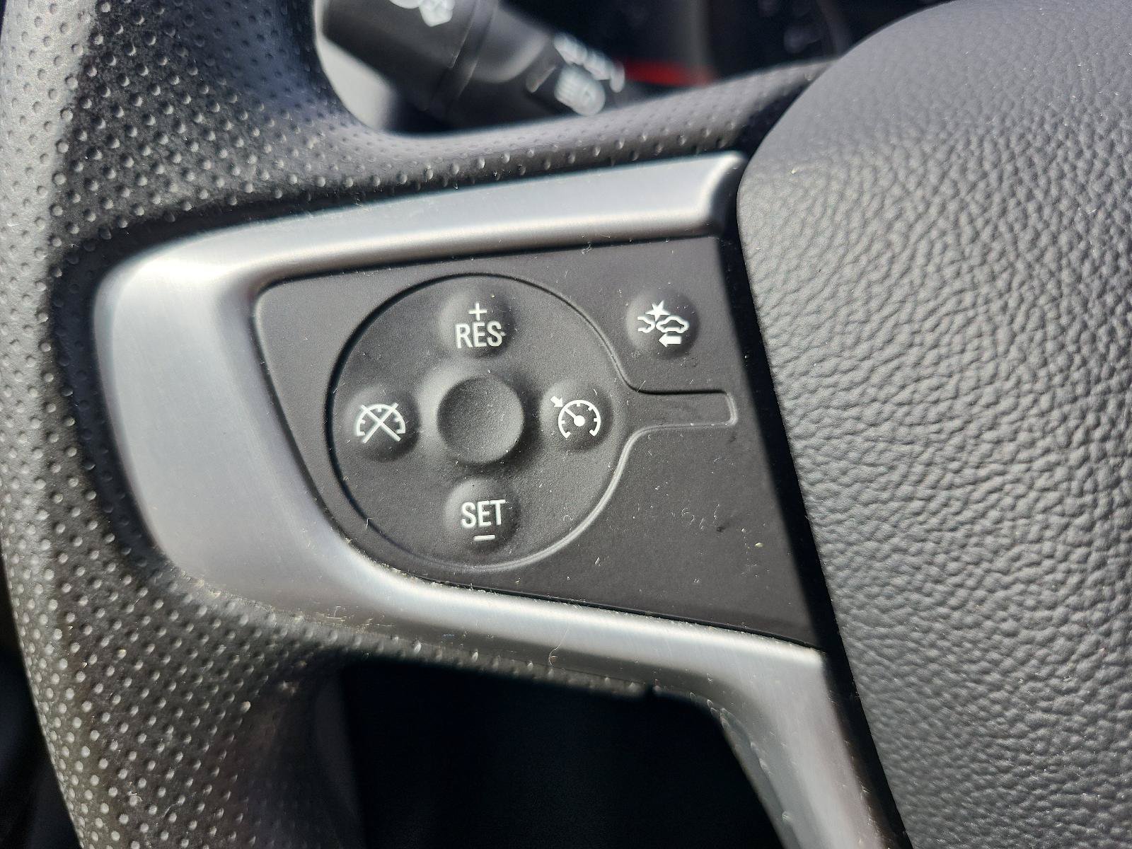 Used 2024 GMC Terrain SLE FWD image 21