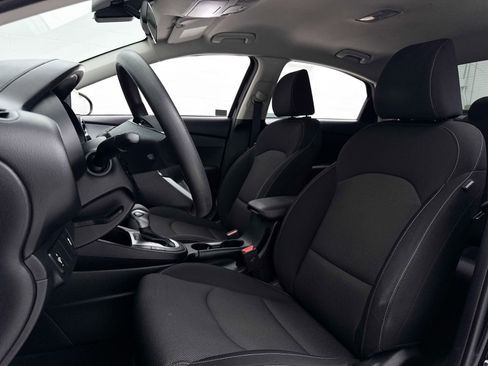 Used 2024 Kia Forte LXS FWD image 19