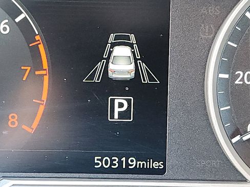 Used 2023 Nissan Versa SV image 17