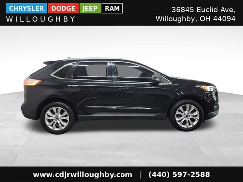 Used 2020 Ford Edge Titanium AWD/4WD image 4
