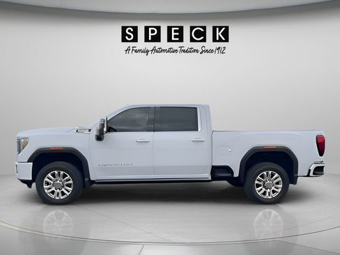 Used 2022 GMC Sierra 3500 Denali AWD/4WD image 2