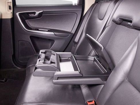 Used 2013 Volvo XC60 T6 image 21