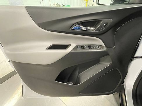 Used 2024 Chevrolet Equinox LS FWD image 19