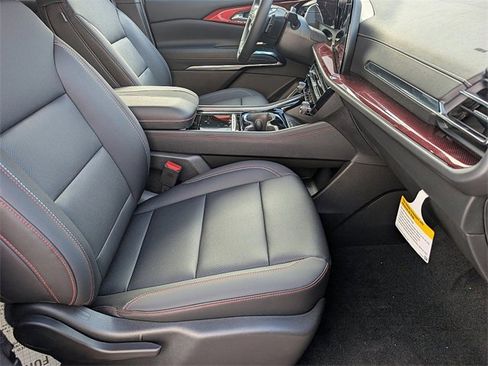 New 2026 Chevrolet Traverse Z71 w/ Enhanced Driving Package image 13